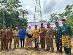 PLN Membawa Harapan dengan Air Bersih dan Bibit Produktif ke Desa Talang Gedabu
