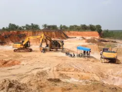 Pemerintah Provinsi Riau Menyegel Sementara Dua Tambang Galian C Ilegal di Tapung