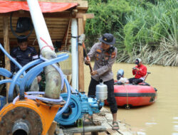 Polres Kampar Menangkap Tiga Rakit Tambang Emas Ilegal di Sungai Subayang
