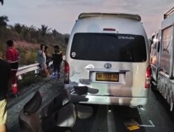 Lima Orang Tewas dalam Kecelakaan di Tol Permai saat Hiace Menabrak Truk di Kandis
