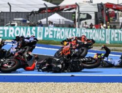 Pembalap MotoGP Hungaria, Jorge Martin Dikritik karena Ugal-ugalan dan Hantam Lawan, Diberi Hukuman Double Long Lap Penalty