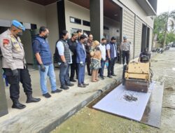 Polres Karimun Menghancurkan Barang Bukti Narkotika Berupa Vape Liquid, Sabu, dan Pil Ekstasi.